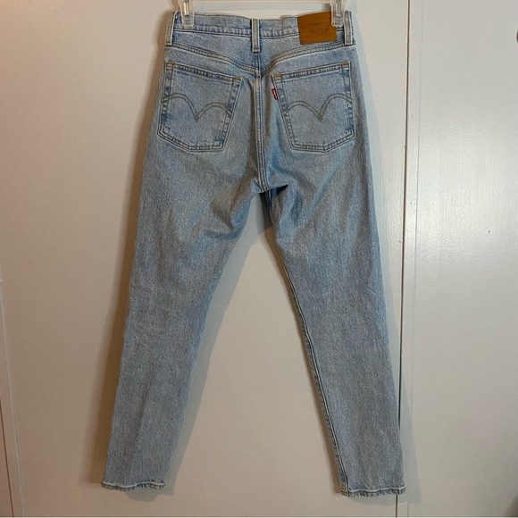 LEVI’S Light Blue Wedgie Iconic Fit Jeans Size 25 - Picture 2 of 13